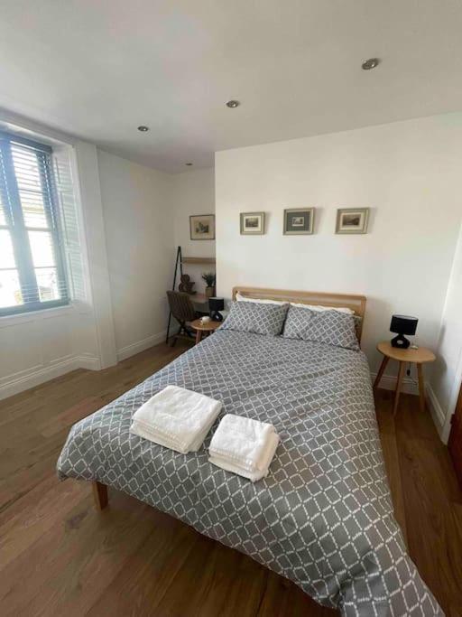 Апартаменти Abergavenny Center 2-Bed Flat Екстер'єр фото