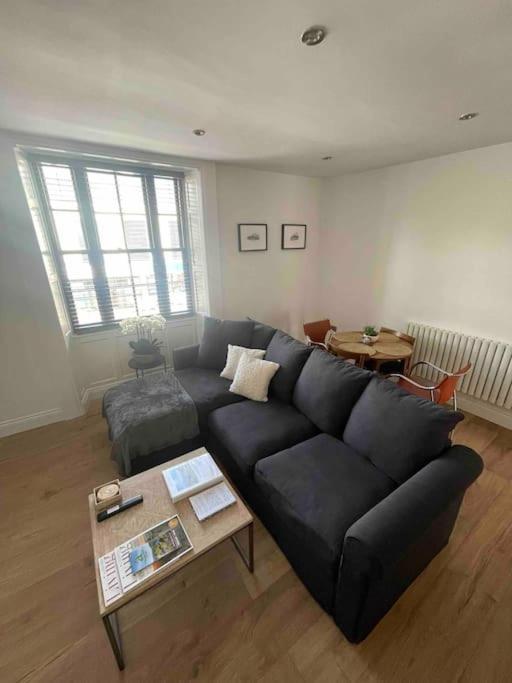 Апартаменти Abergavenny Center 2-Bed Flat Екстер'єр фото