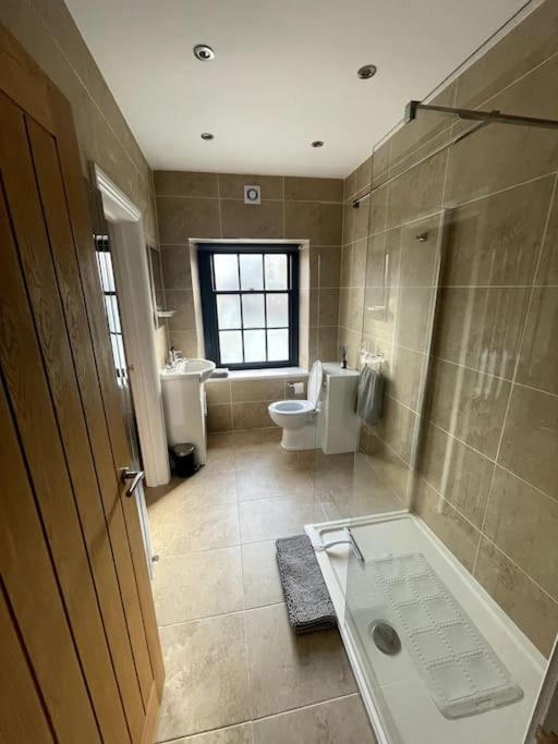 Апартаменти Abergavenny Center 2-Bed Flat Екстер'єр фото