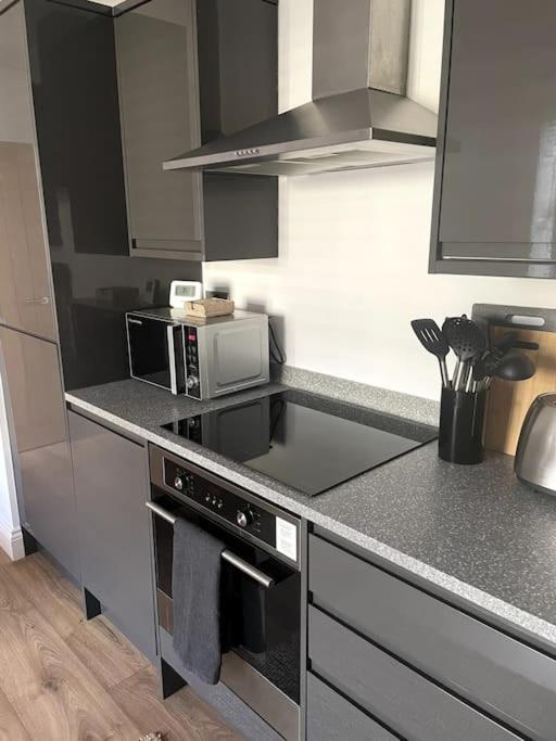 Апартаменти Abergavenny Center 2-Bed Flat Екстер'єр фото